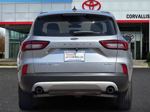 Used 2024 Ford Escape Active AWD/4WD image 5