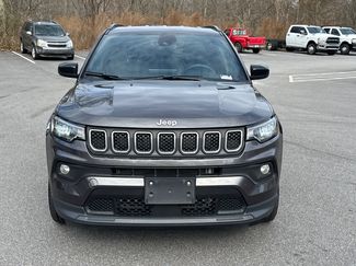 Used 2024 Jeep Compass Latitude video 2