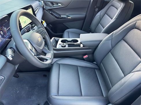 New 2026 Chevrolet Equinox LT w/ Convenience Package II image 9