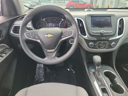Used 2022 Chevrolet Equinox LT FWD image 10