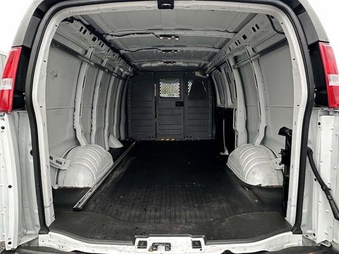 Used 2023 Chevrolet Express 2500 w/ Driver Convenience Package image 18