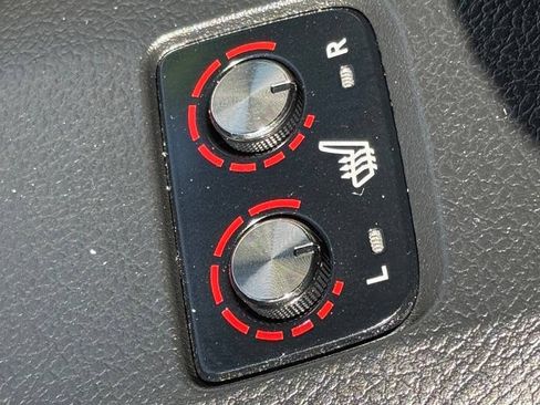 Used 2014 Toyota Avalon XLE FWD image 13