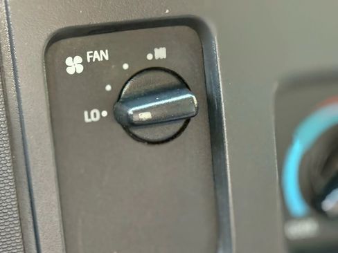 Used 2015 Ford E-350 and Econoline 350 Super Duty image 20