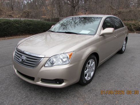 Used 2008 Toyota Avalon XL image 1