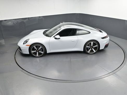 Used 2025 Porsche 911 Carrera image 35