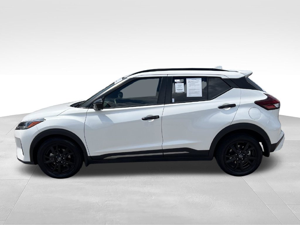 Used 2024 Nissan Kicks SR FWD image 3
