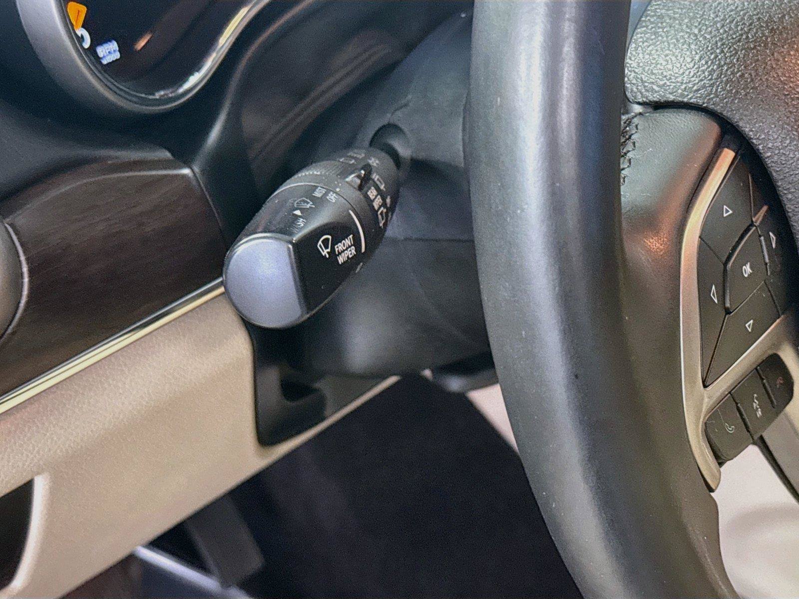 Used 2018 Jeep Grand Cherokee Limited AWD/4WD image 9
