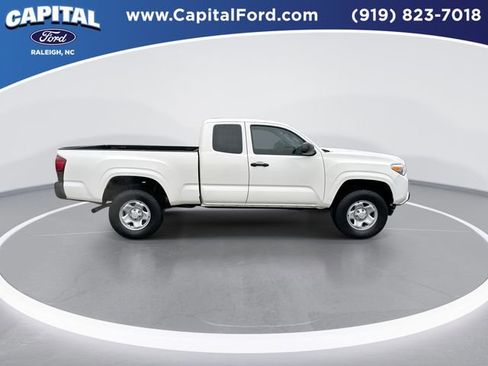Used 2020 Toyota Tacoma SR image 9