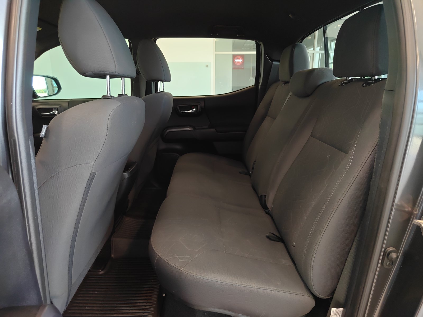 Used 2019 Toyota Tacoma TRD Sport AWD/4WD image 10