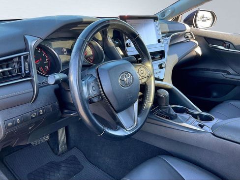 Used 2022 Toyota Camry XSE image 14
