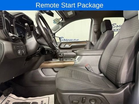 Used 2024 Chevrolet Silverado 1500 LT w/ Z71 Off-Road Package AWD/4WD image 12