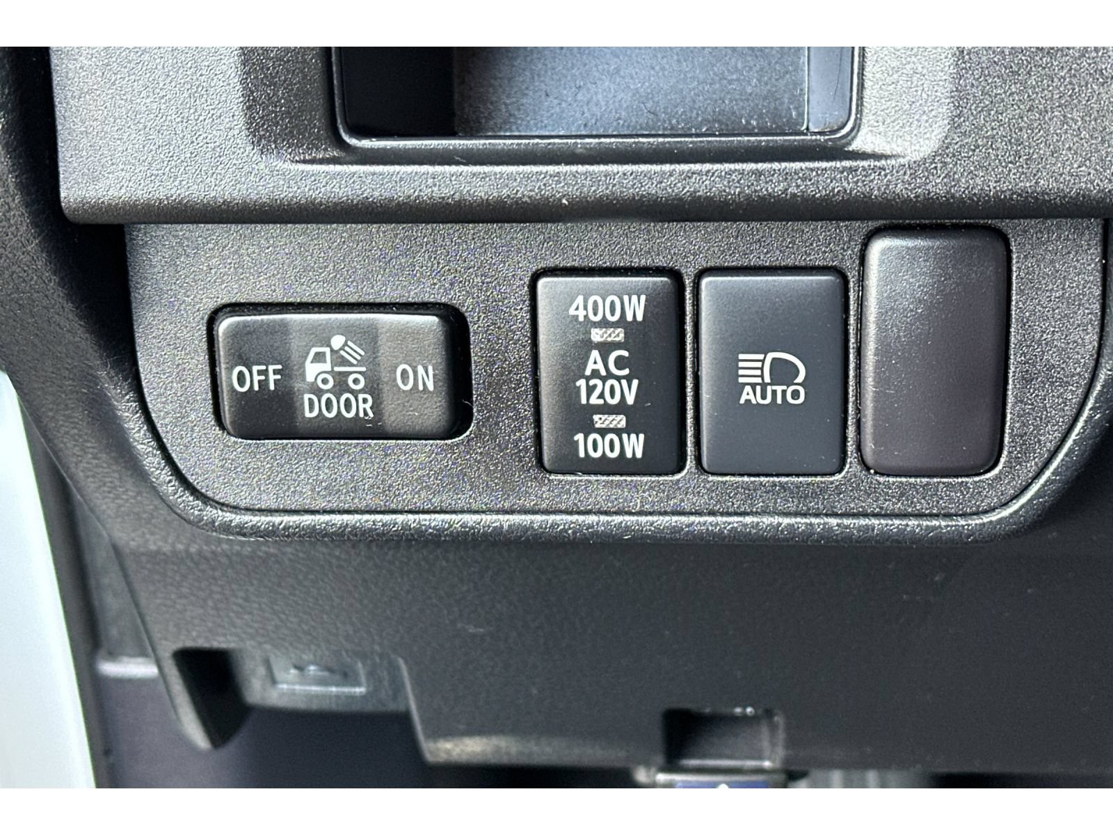 Used 2018 Toyota Tacoma TRD Pro AWD/4WD image 30
