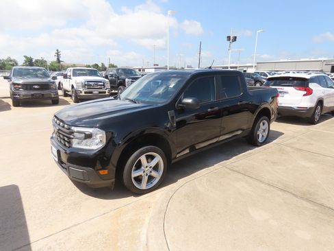 Used 2024 Ford Maverick XL FWD image 2