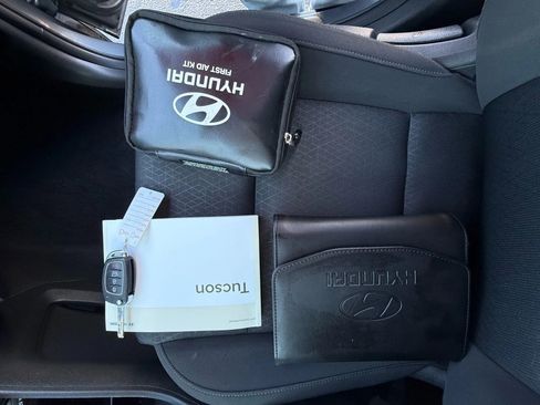 Used 2017 Hyundai Tucson SE image 43