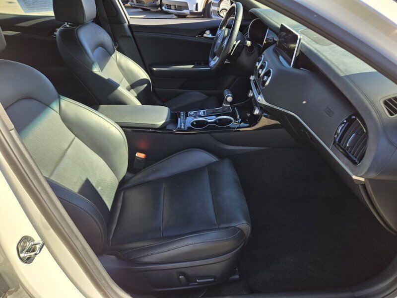 Used 2022 Kia Stinger GT-Line w/ Sun & Sound Package RWD image 16