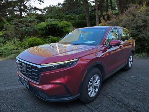 Used 2025 Honda CR-V LX image 3