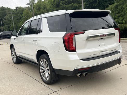 Used 2023 GMC Yukon Denali RWD image 7
