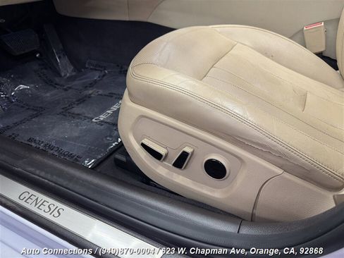 Used 2015 Hyundai Genesis 3.8 w/ Option Group 02 image 30