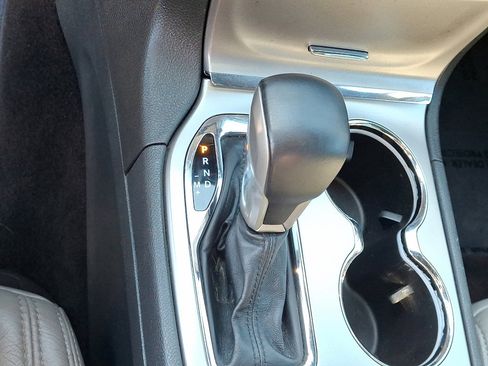 Used 2018 Jeep Grand Cherokee Laredo image 27