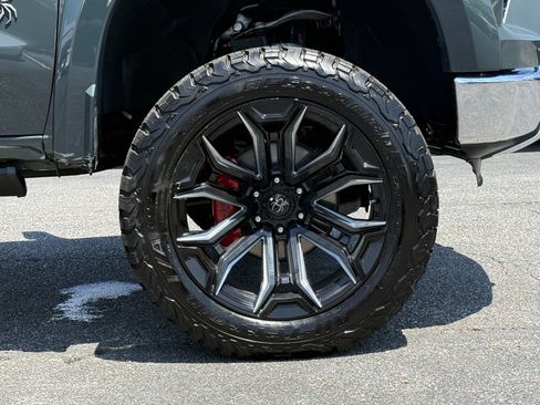 Used 2025 Chevrolet Silverado 1500 LTZ AWD/4WD image 13