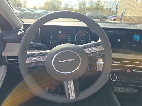 New 2025 Hyundai Sonata Limited image 14