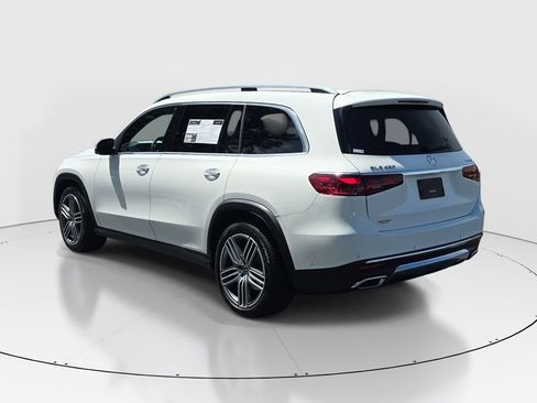 Certified 2024 Mercedes-Benz GLS 450 4MATIC image 4