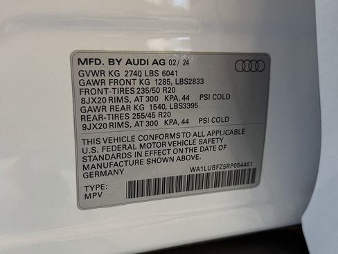 Used 2024 Audi Q4 e-tron Premium Plus w/ Premium Plus image 65