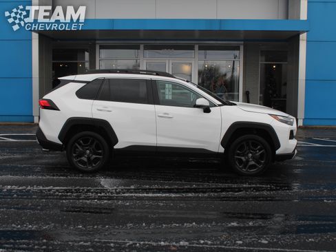 Used 2024 Toyota RAV4 Adventure image 3