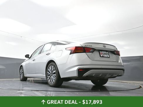 Used 2024 Nissan Altima 2.5 SV image 55