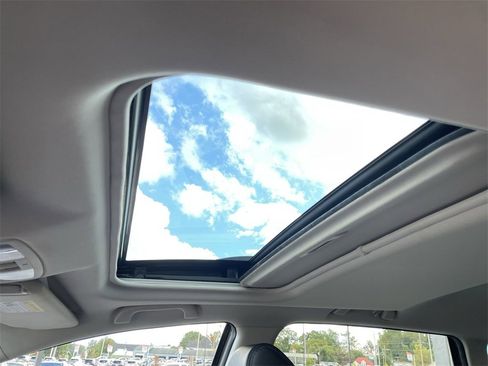 Used 2010 MAZDA CX-9 Grand Touring w/ Moonroof & Bose Audio Pkg image 9