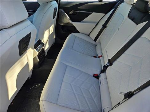 New 2026 BMW i5 eDrive40 w/ M Sport Package image 18