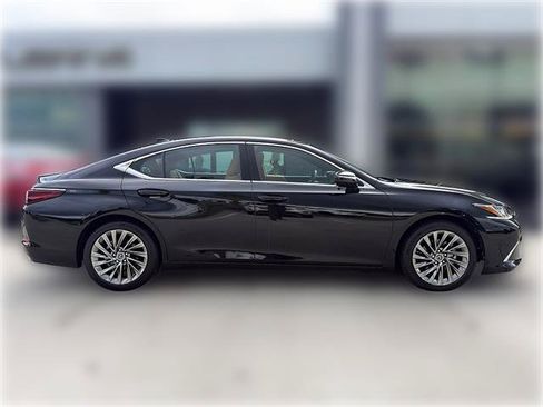 Used 2024 Lexus ES 350 w/ Technology Package FWD image 10