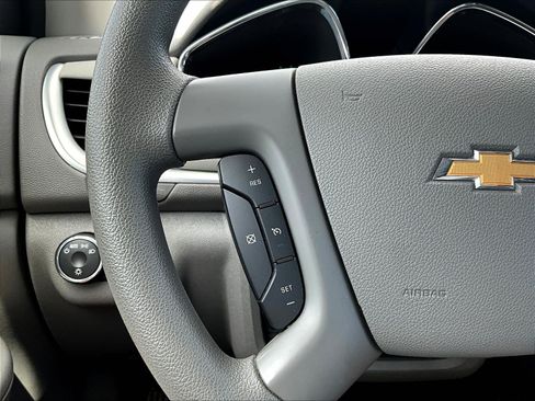 Used 2016 Chevrolet Traverse LS w/ LPO, 'HIT The Road' Package AWD/4WD image 11