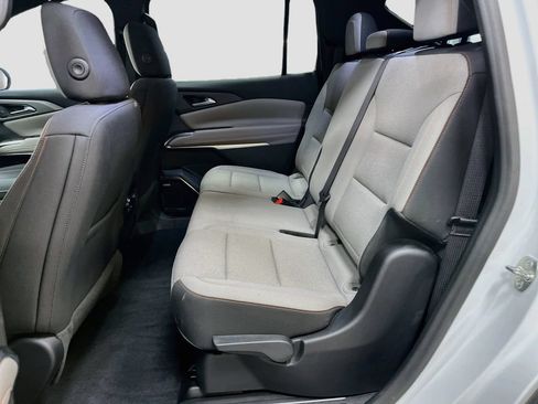 Used 2024 Chevrolet Traverse LT w/ Enhanced Driving Package AWD/4WD image 26