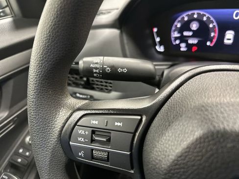 Used 2025 Honda Accord LX image 36
