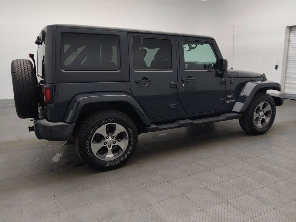 Used 2017 Jeep Wrangler Unlimited Sahara w/ Connectivity Group AWD/4WD image 10