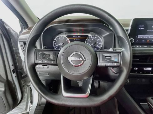 Used 2023 Nissan Rogue SV AWD/4WD image 13