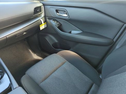 New 2026 Nissan Rogue SV FWD image 22