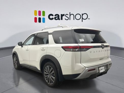 Used 2023 Nissan Pathfinder SL w/ SL Premium Package AWD/4WD image 3