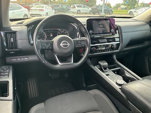 Used 2025 Nissan Pathfinder SV AWD/4WD image 24