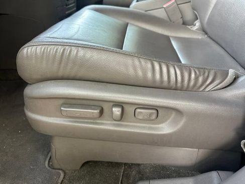 Used 2014 Honda Odyssey Touring image 11