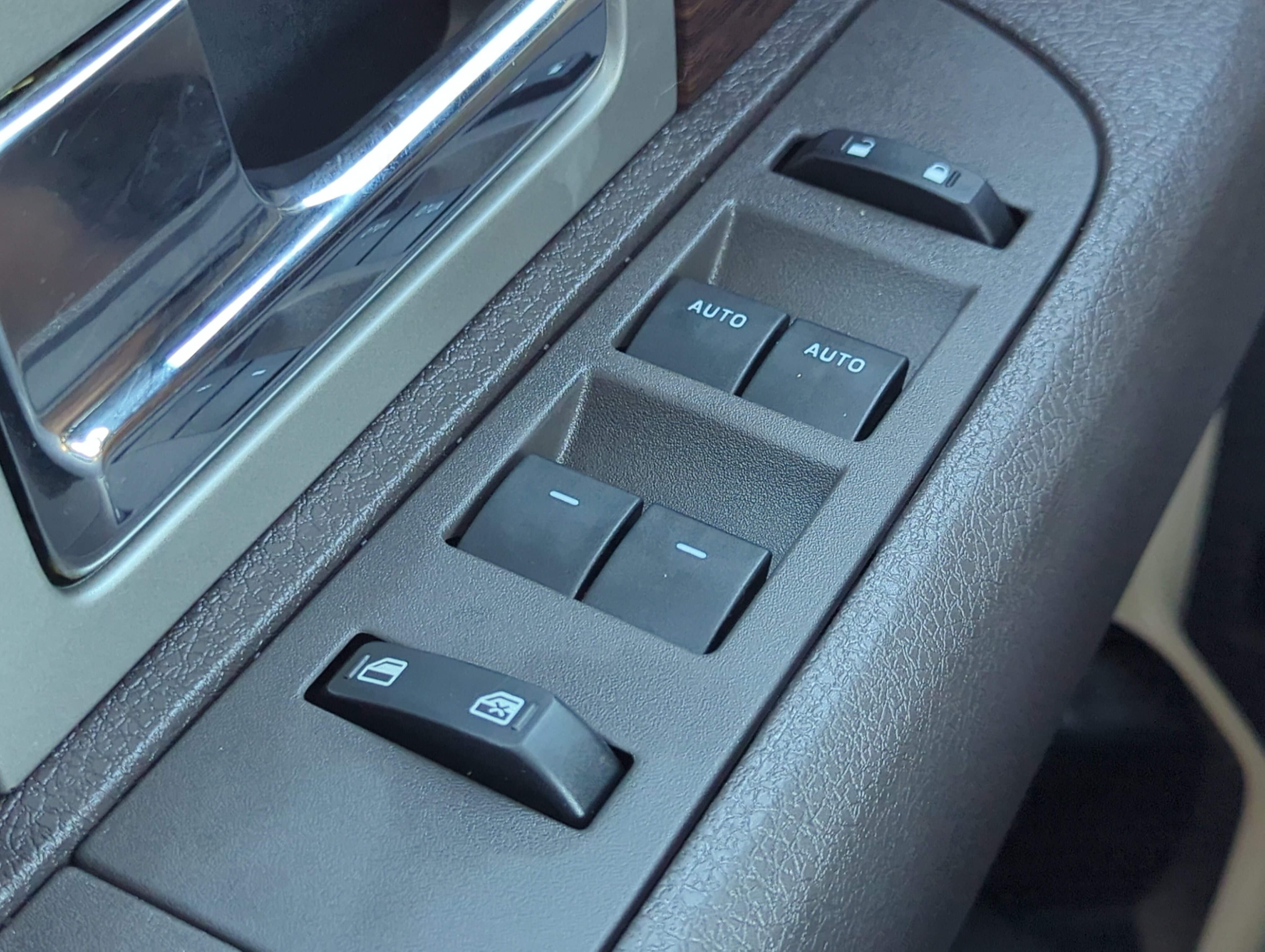 Used 2013 Ford F150 Lariat w/ Mid Equipment Group AWD/4WD image 21