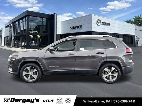 Used 2019 Jeep Cherokee Limited AWD/4WD image 9