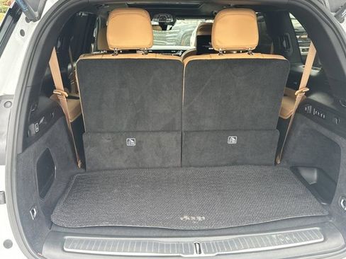 Used 2024 Jeep Grand Cherokee L Summit AWD/4WD image 23