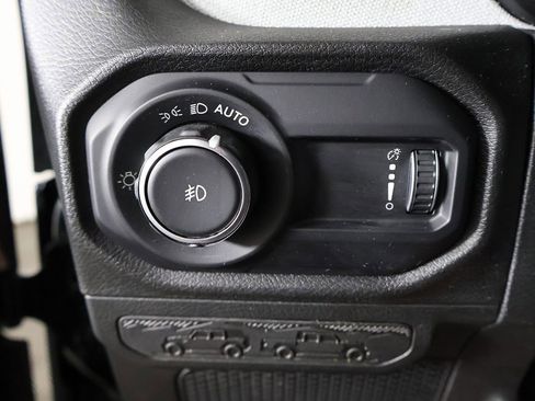 Used 2024 Jeep Wrangler Unlimited Sport AWD/4WD image 32