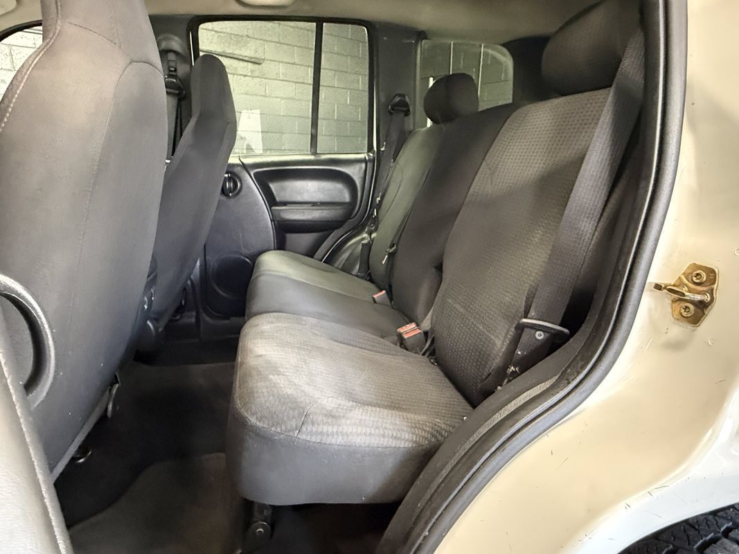Used 2004 Jeep Liberty Sport w/ PWR Convenience Group AWD/4WD image 13