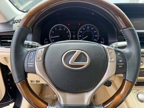 Used 2013 Lexus ES 350 w/ Premium Pkg FWD image 21