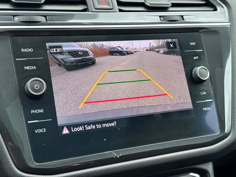 Used 2021 Volkswagen Tiguan SEL image 28