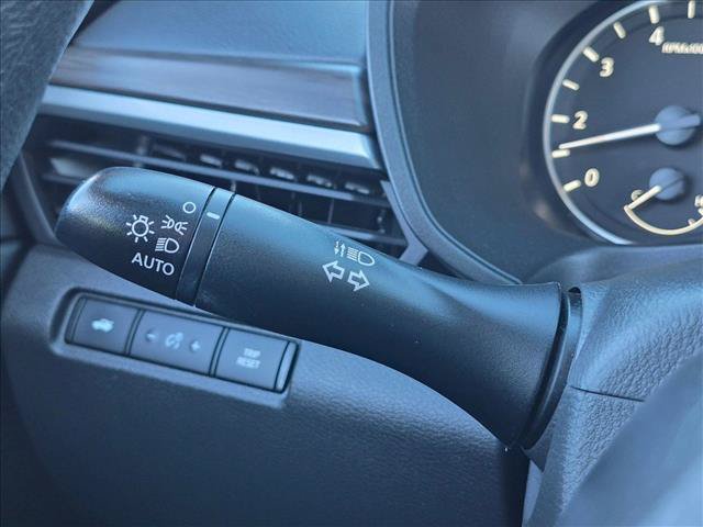 Used 2023 Nissan Altima 2.5 SV FWD image 15