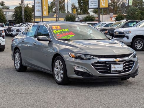 Used 2023 Chevrolet Malibu LT image 3